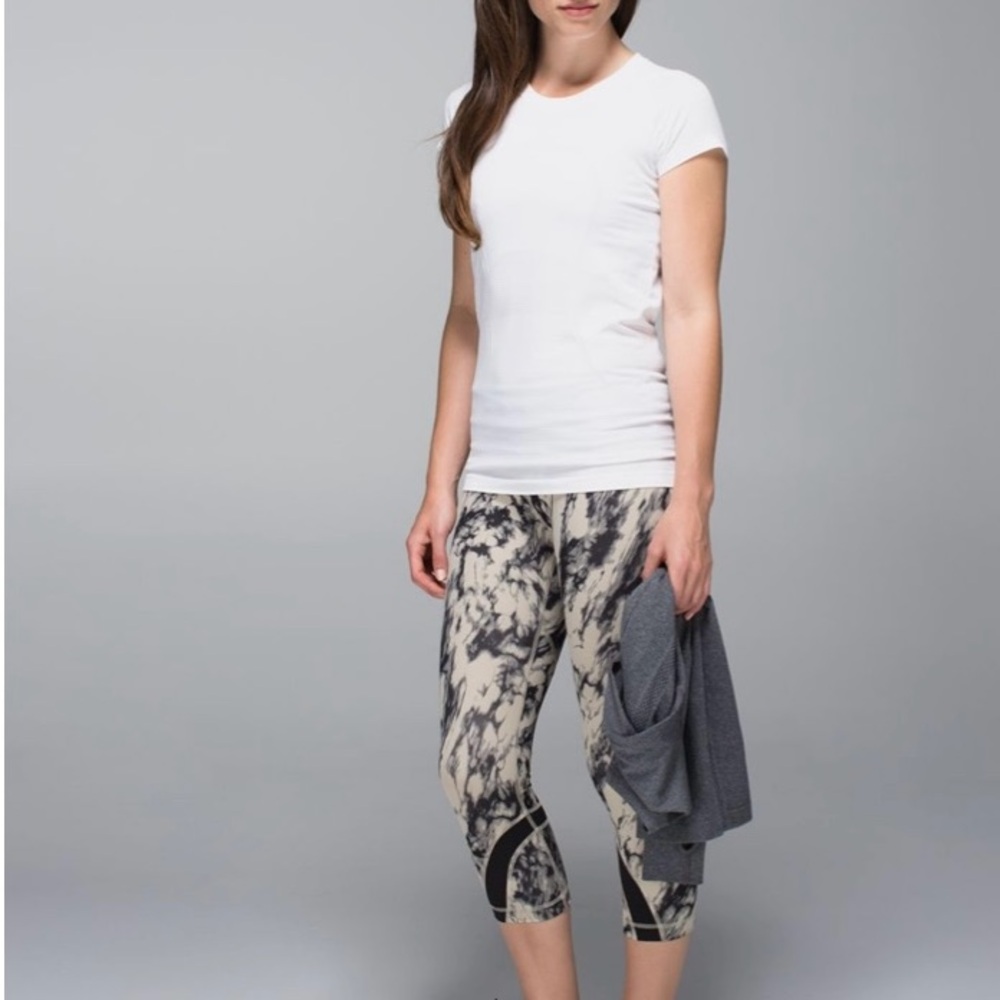 Lululemon Run: Inspire Crop II *All Luxtreme (Print) Granite Black Mojave Tan